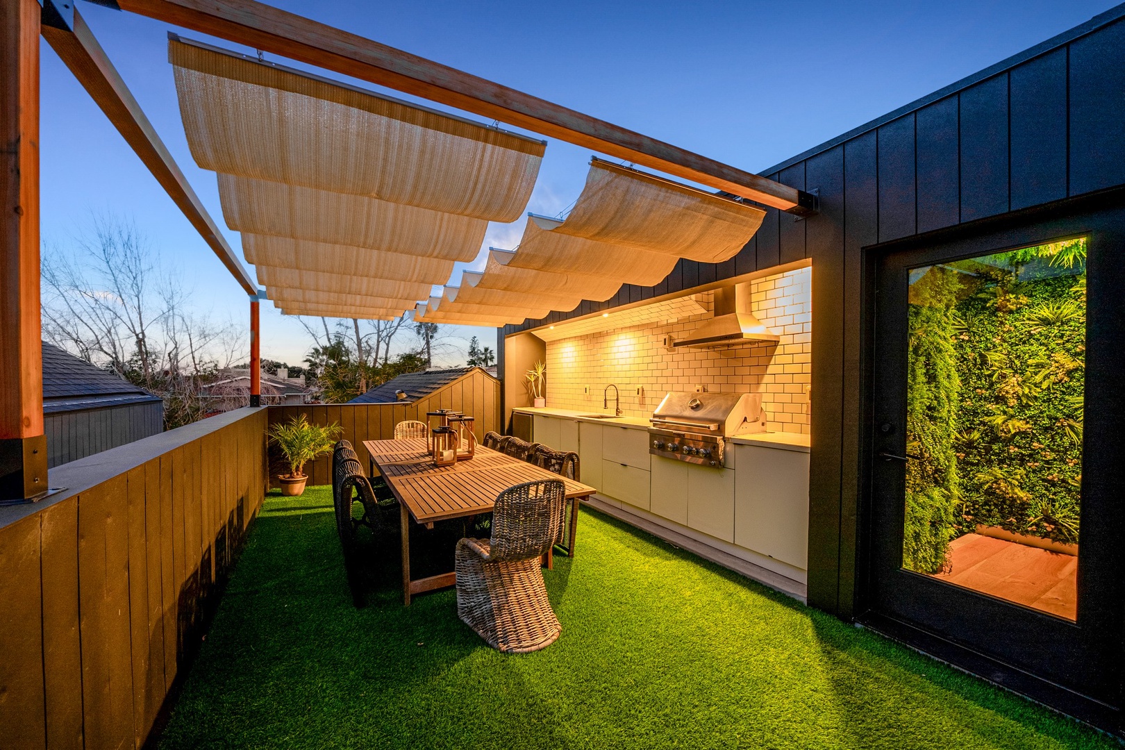 Evening dining on the rooftop