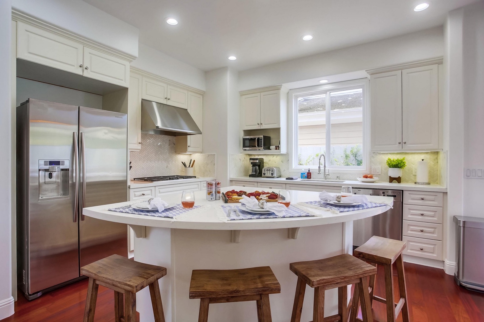 Kitchen island with seating for 4