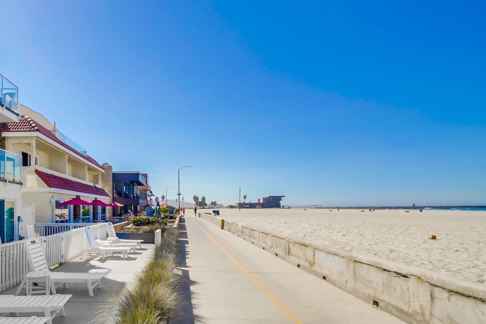 Oceanfront boardwalk looking south