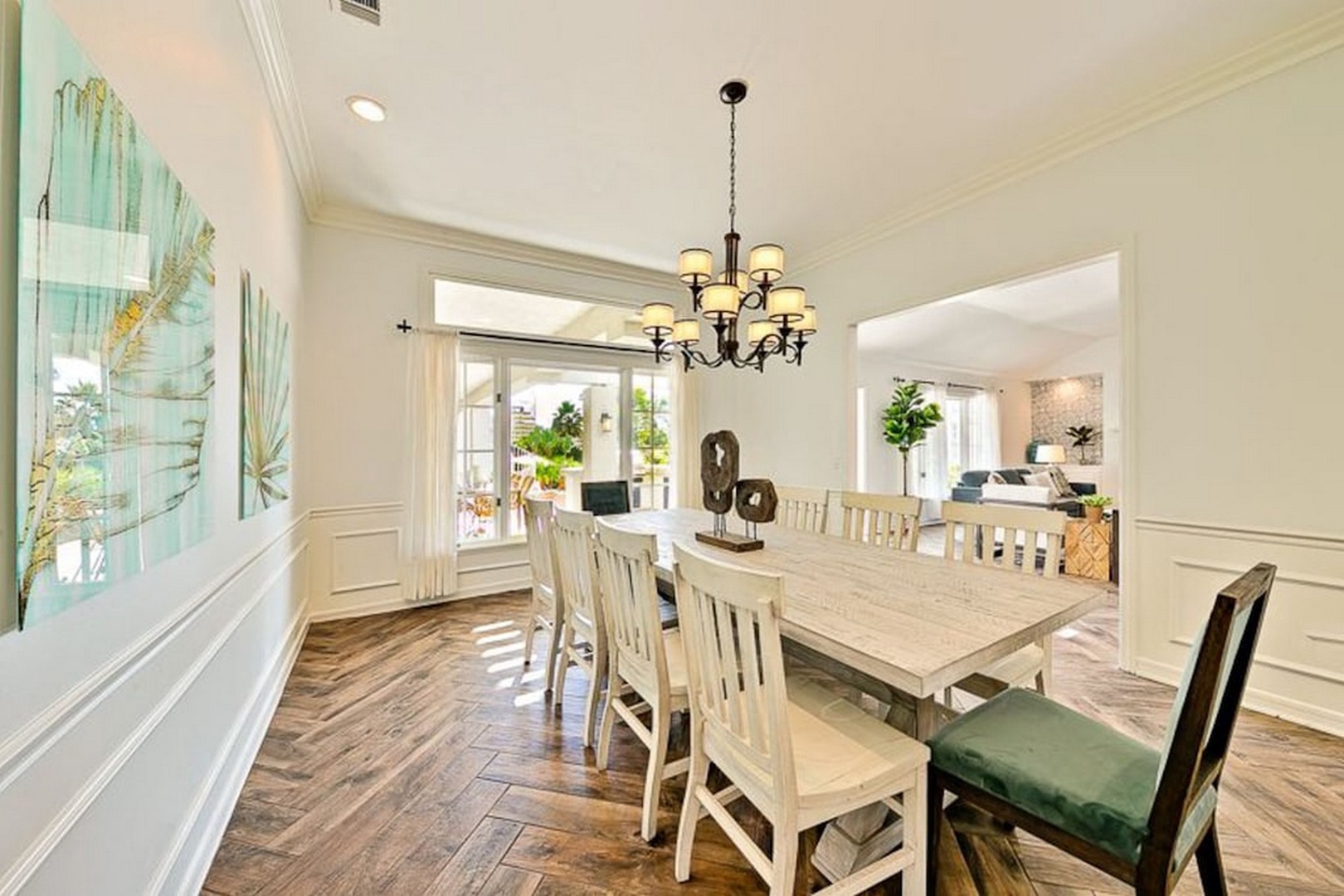Formal dining room
