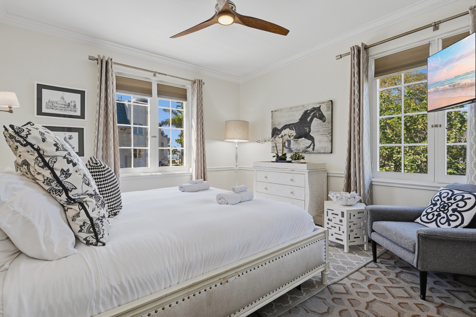 Bedroom 4 with California King