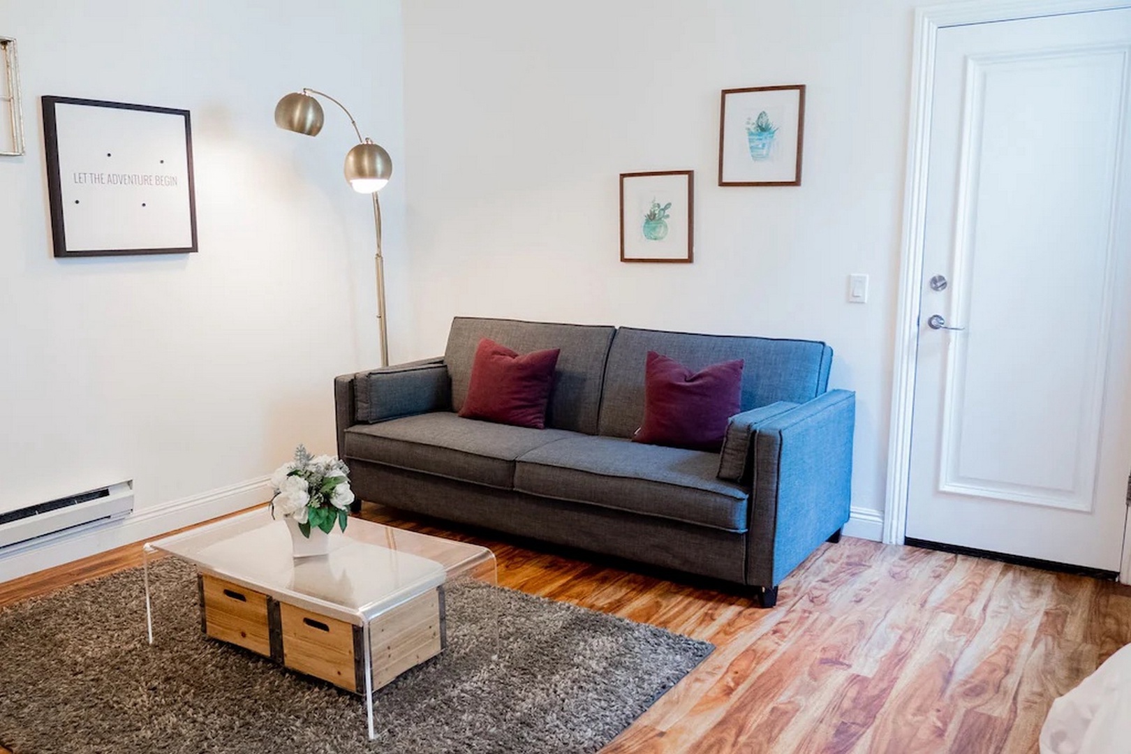 Sofa in bedroom 8