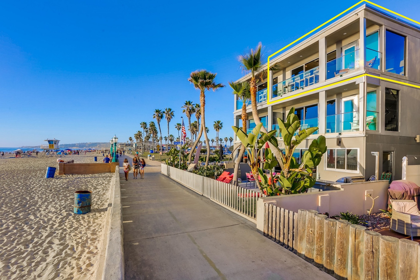 Mission Beach boardwalk looking north