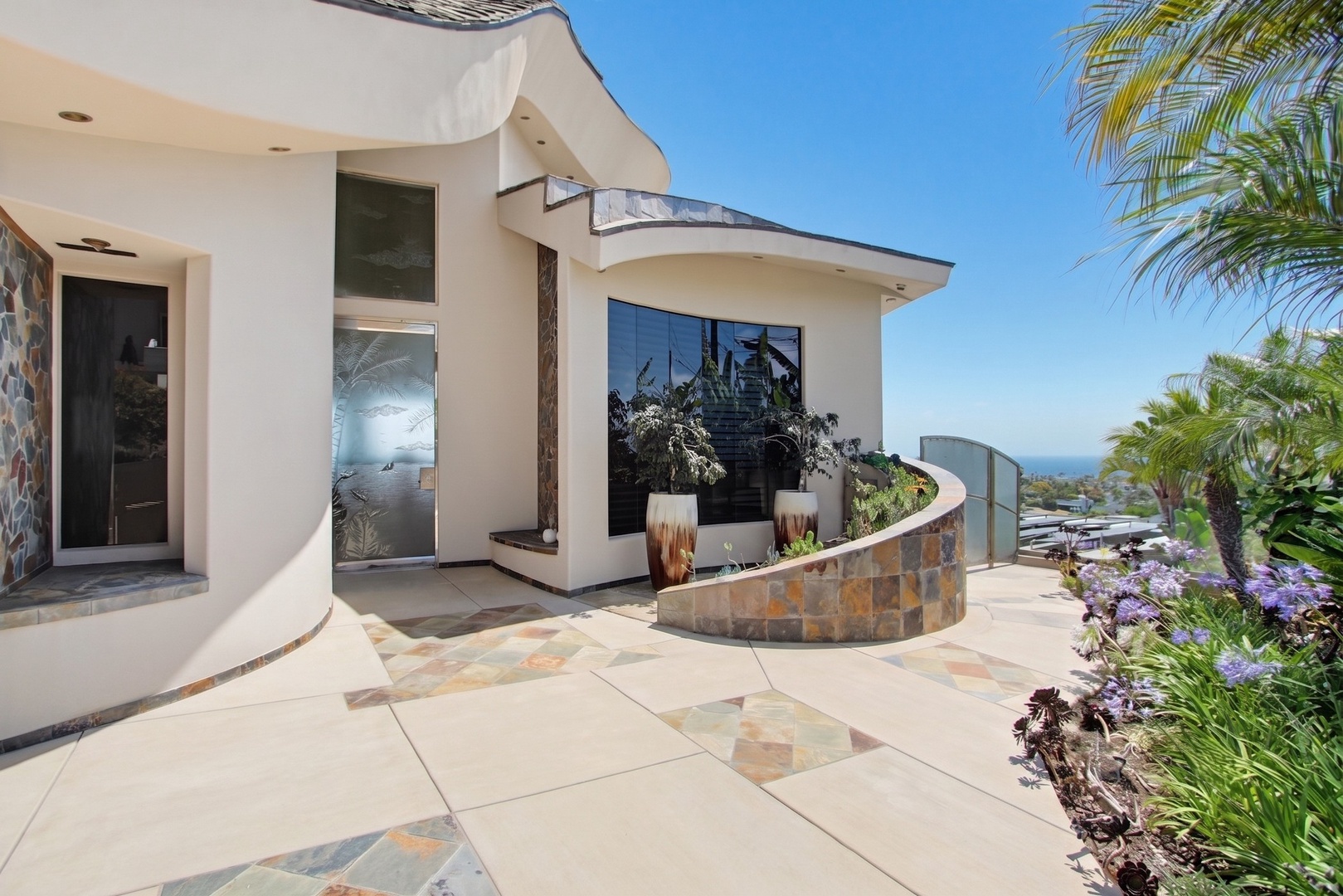 Modern coastal San Diego luxury