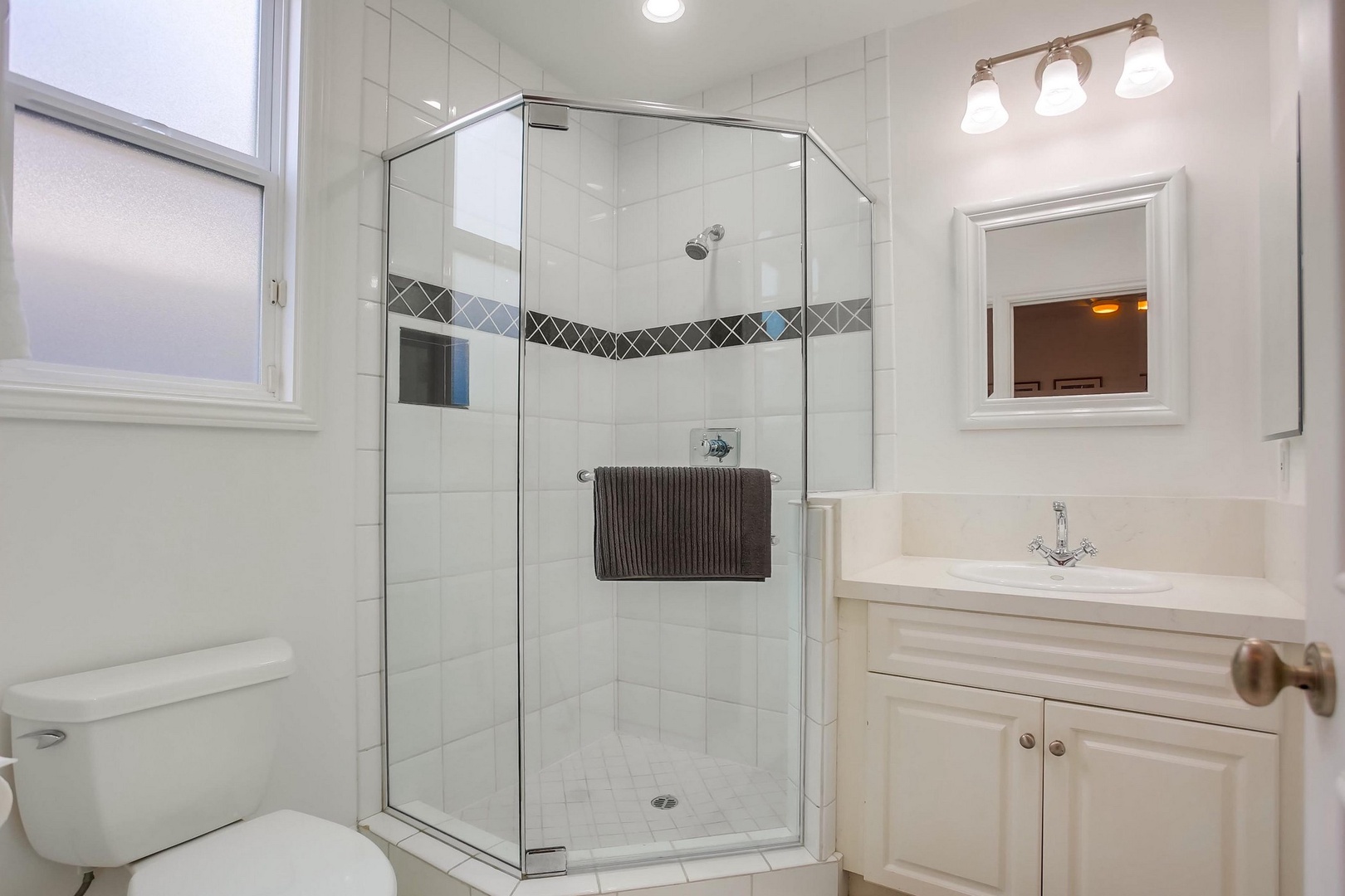 En suite bath with shower