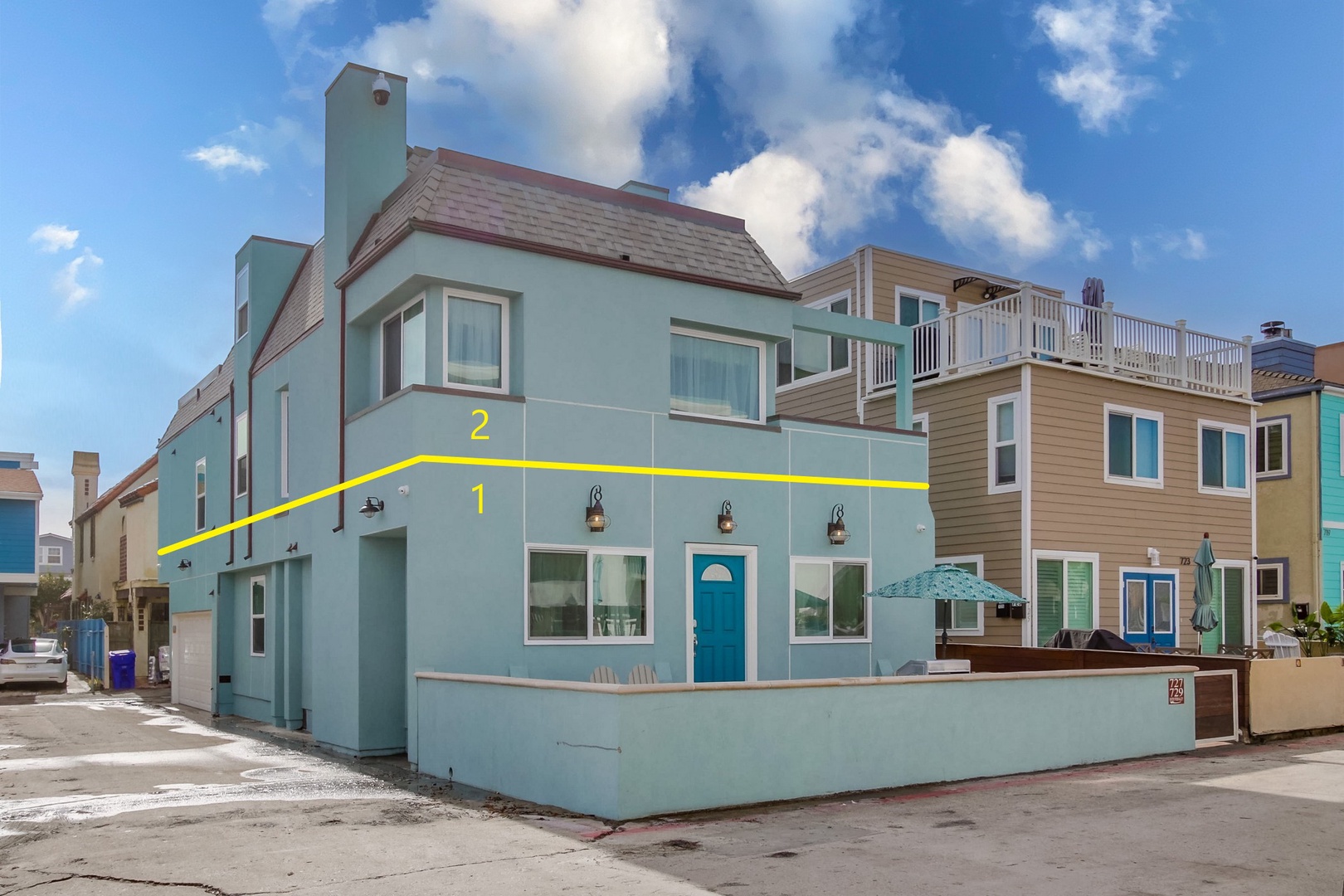 Top floors of a duplex beach house