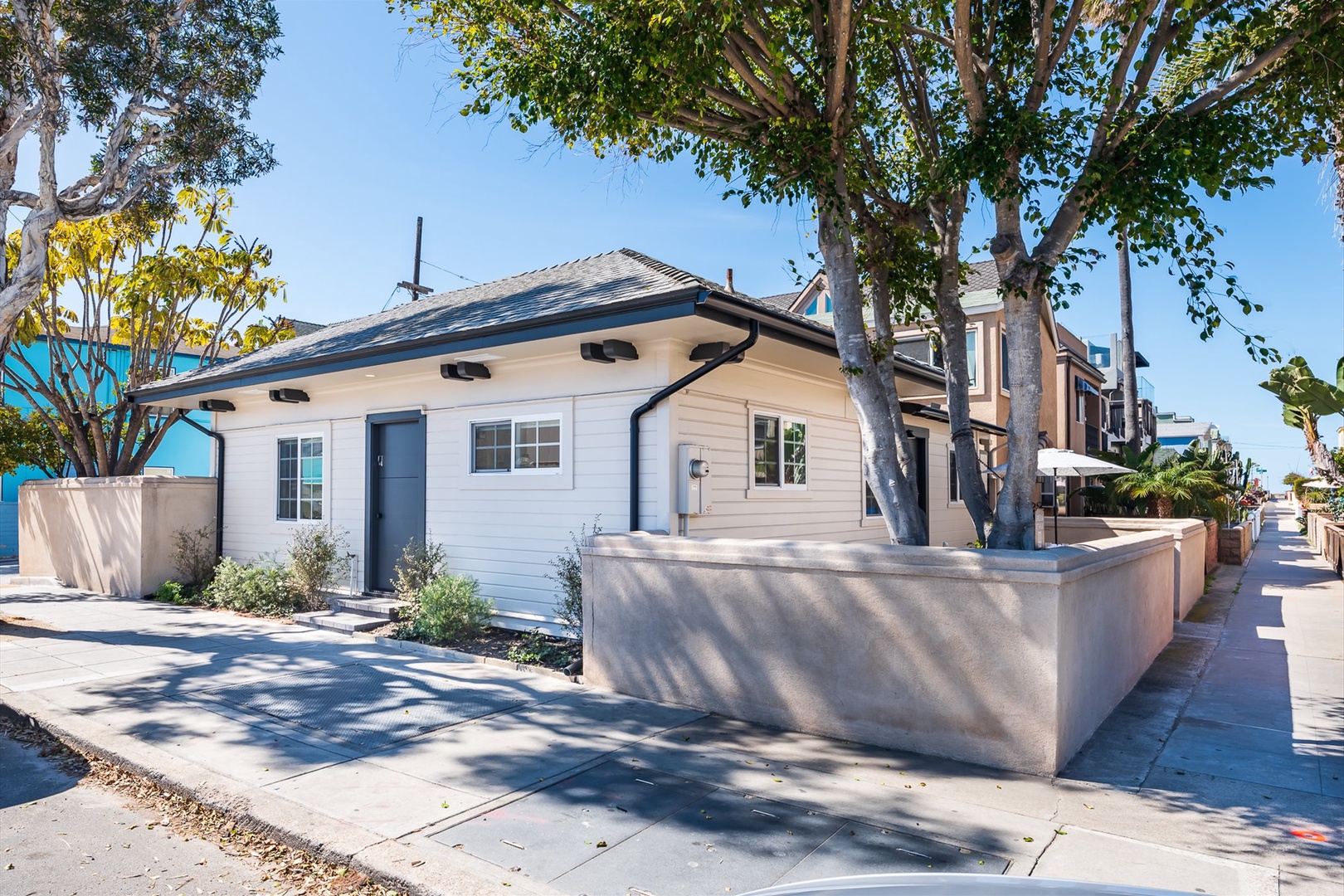 Completely renovated bungalow