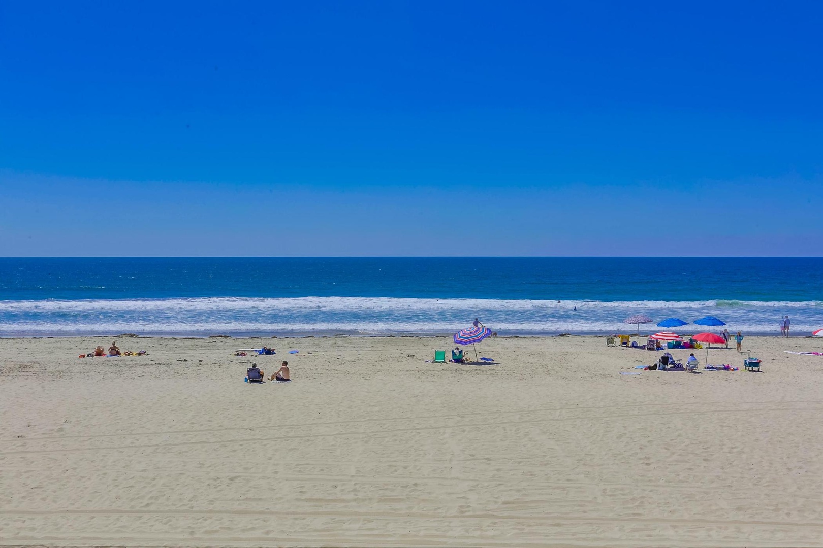 The beach is a short 2 minute walk