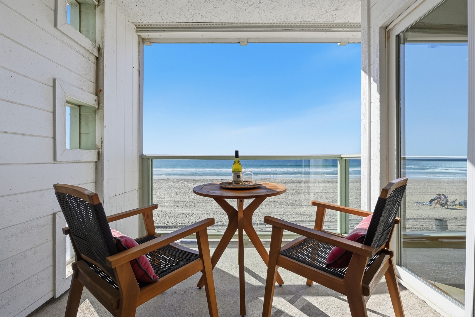 Oceanfront patio for surf gazing