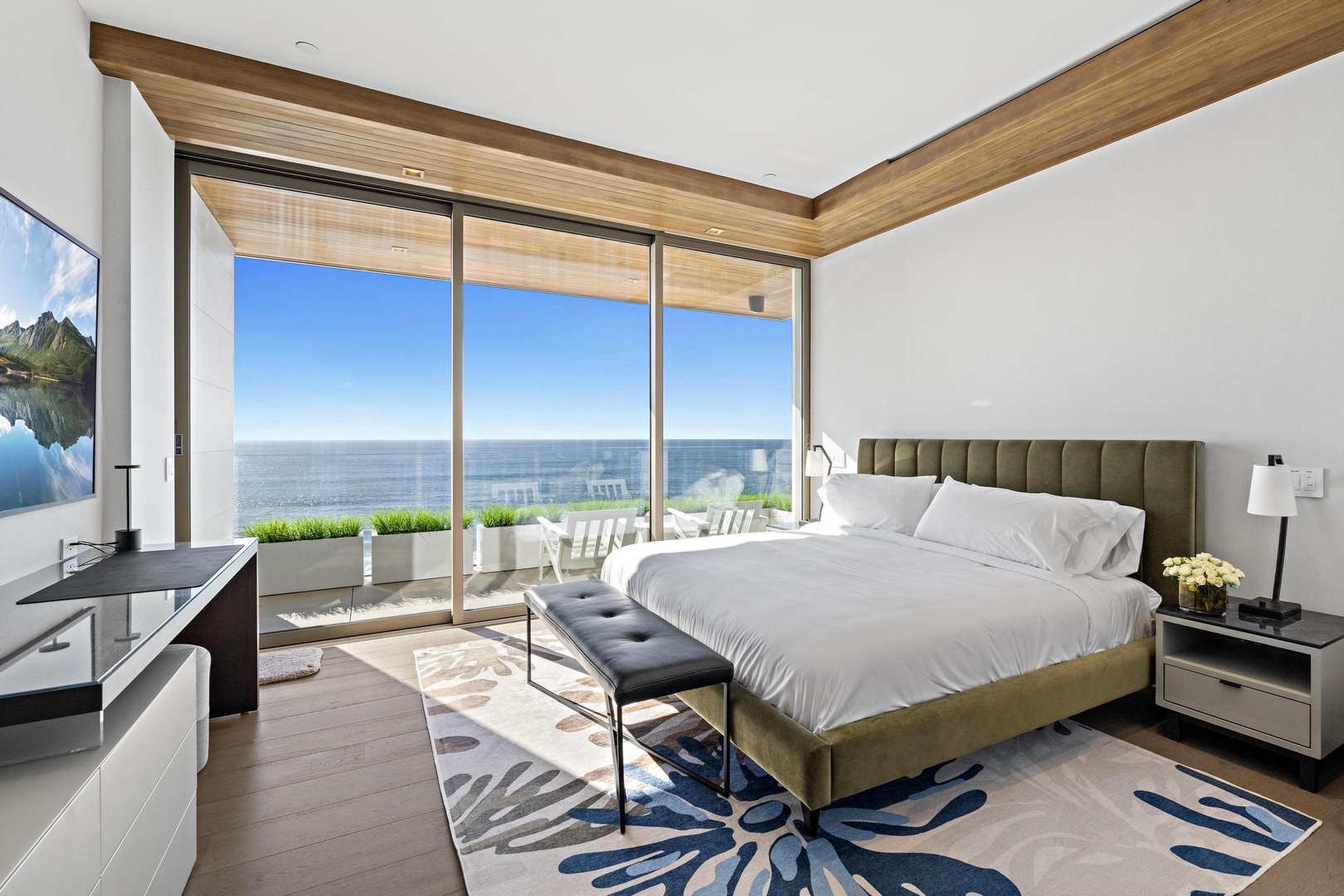 Ocean Suite with king bed