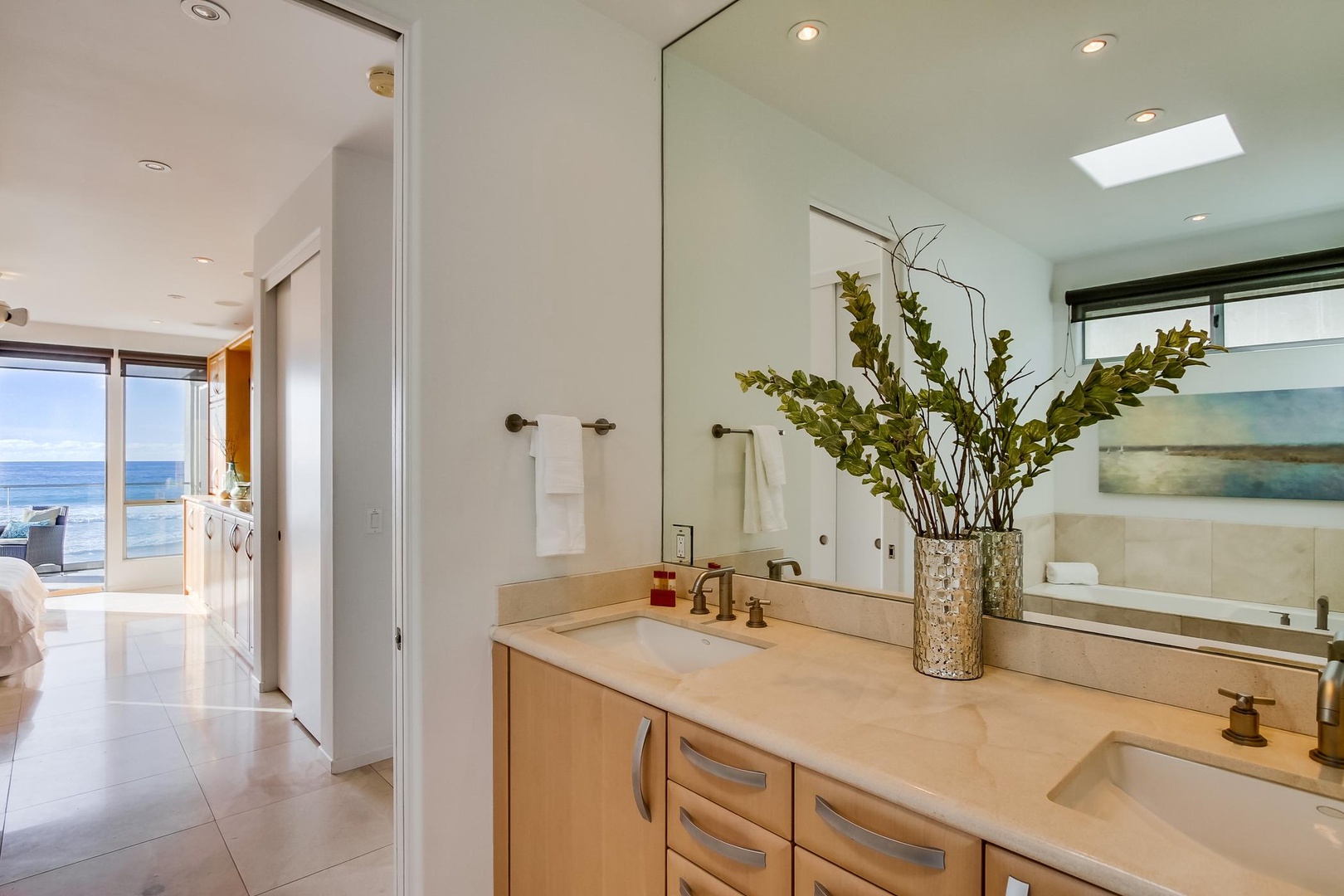 Dual-sink vanity