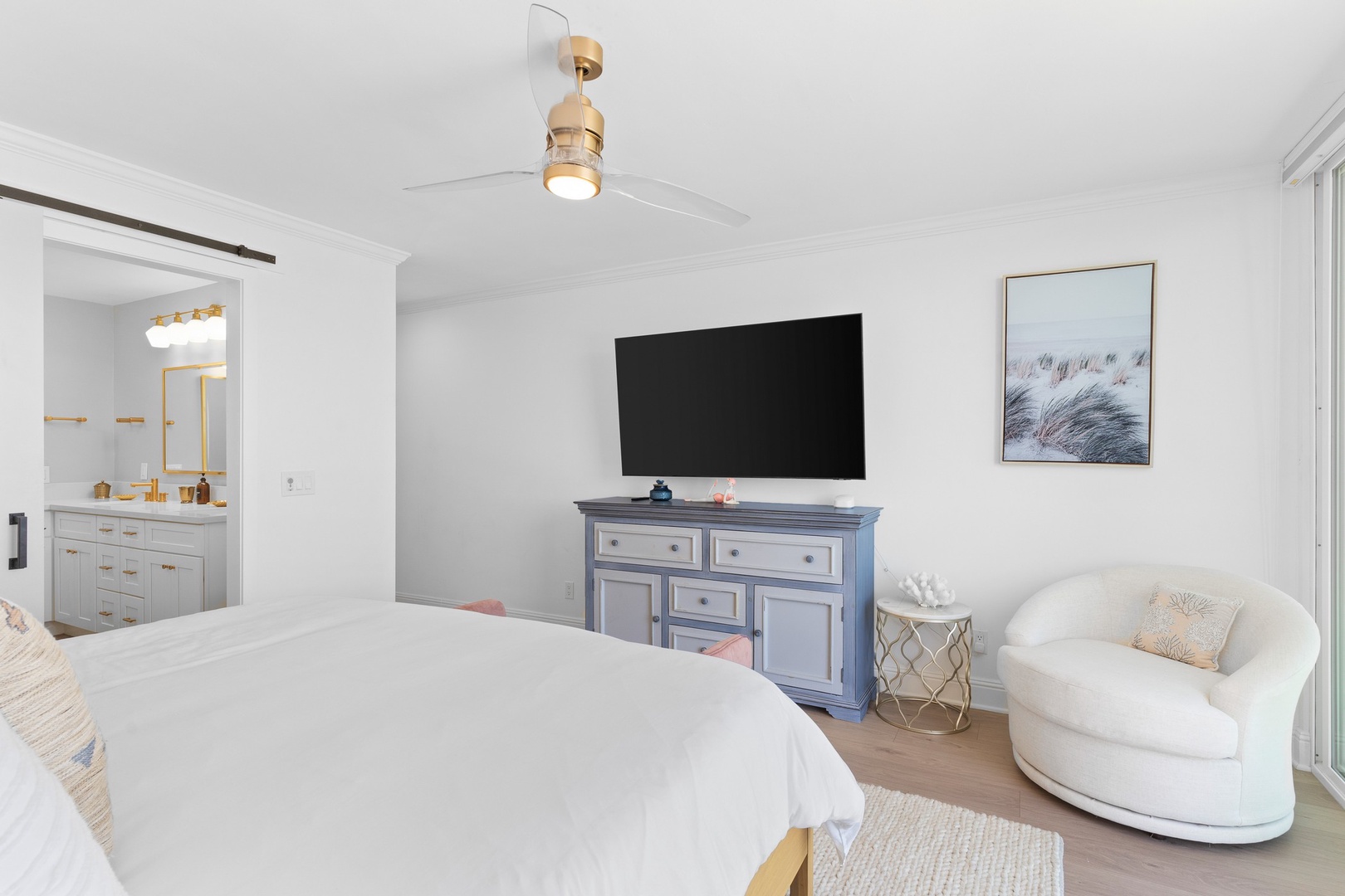 Bedroom 1 with TV & ceiling fan