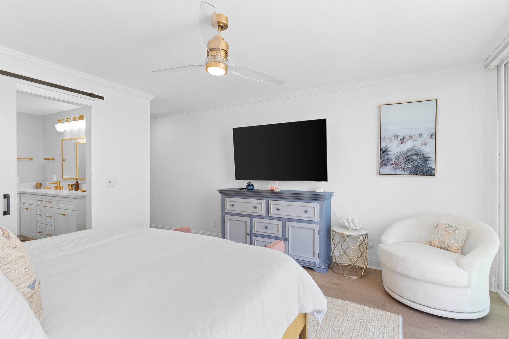Bedroom 1 with TV and ceiling fan