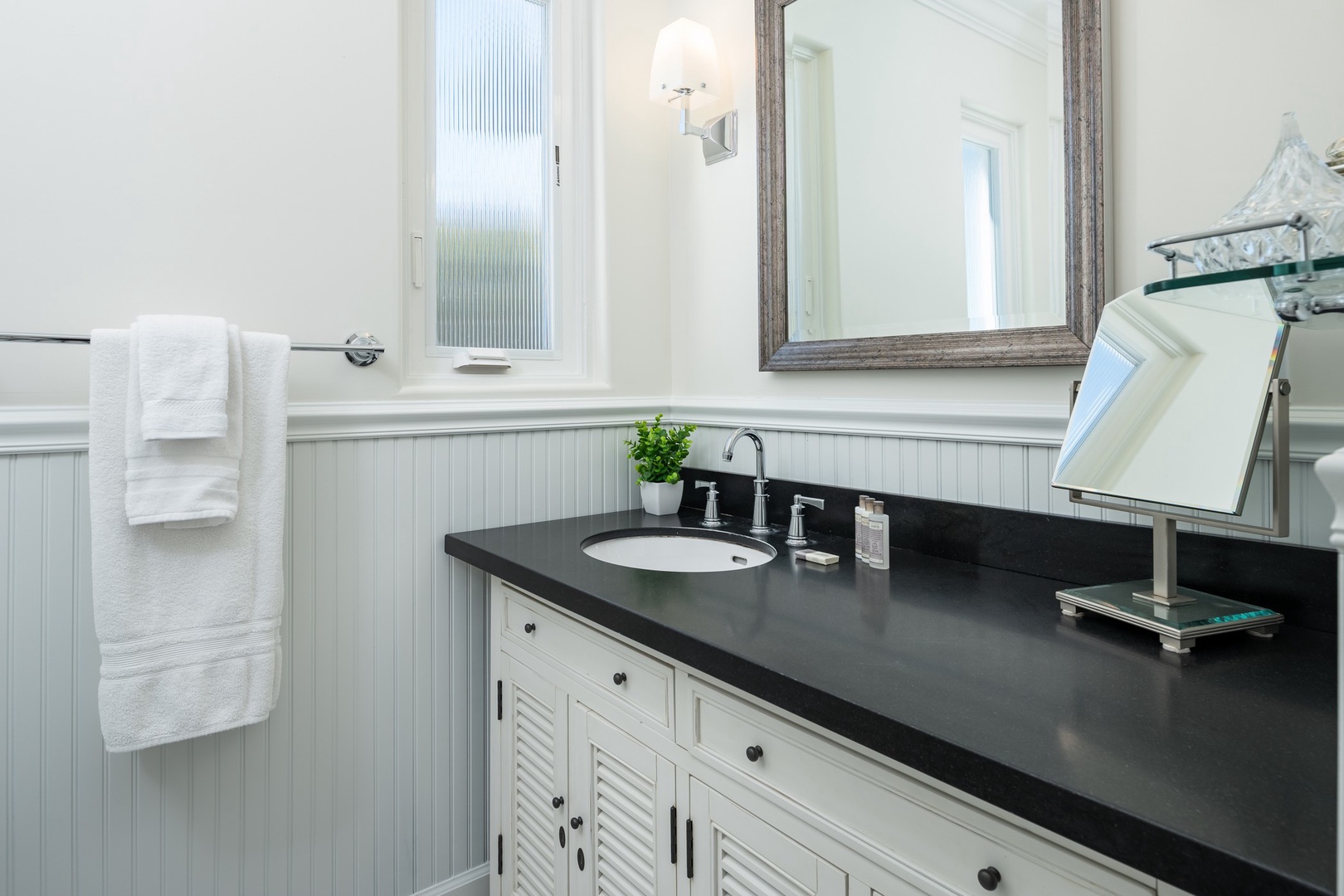 Hall bathroom vanity