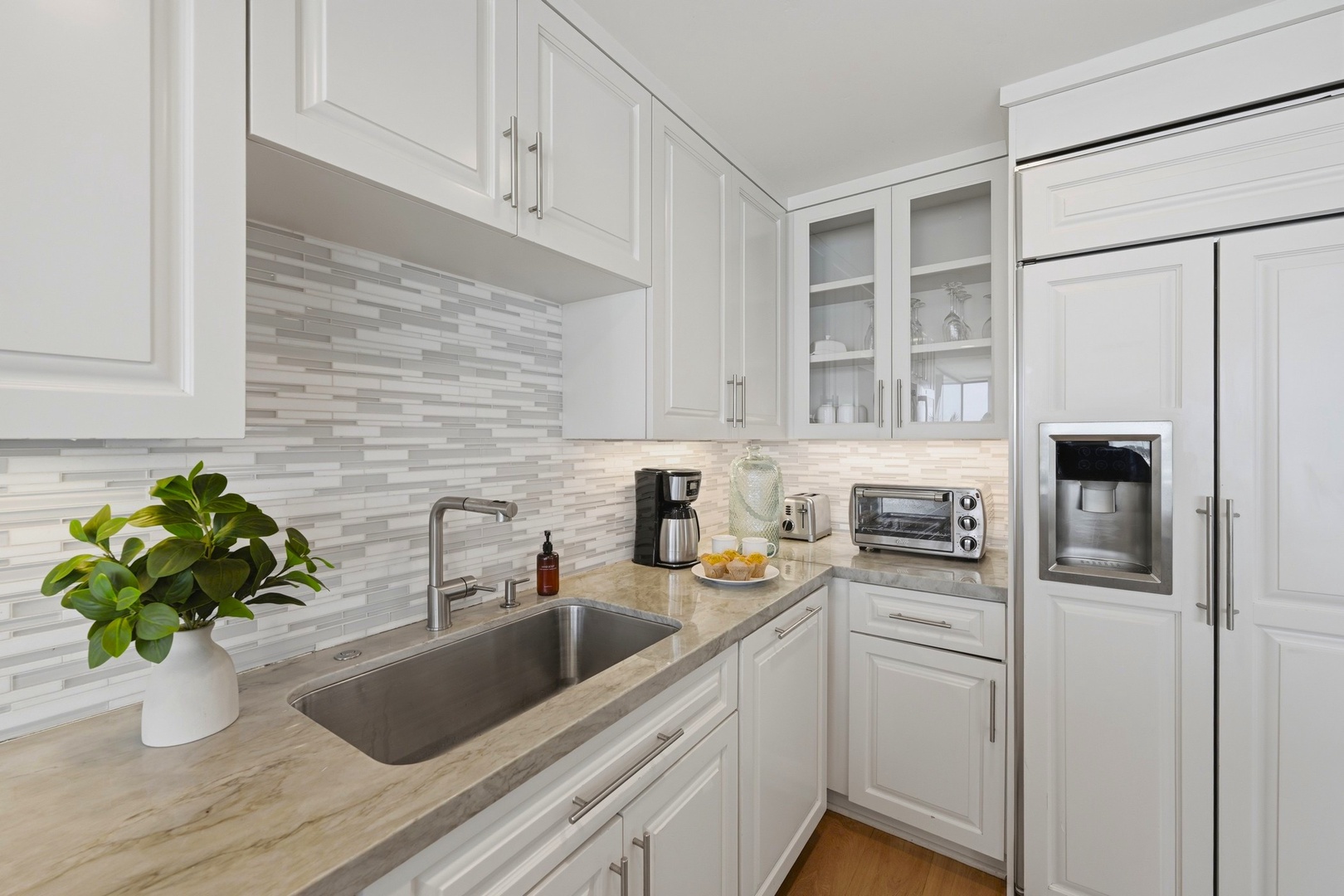 Well-equipped kitchen with plenty of counter space