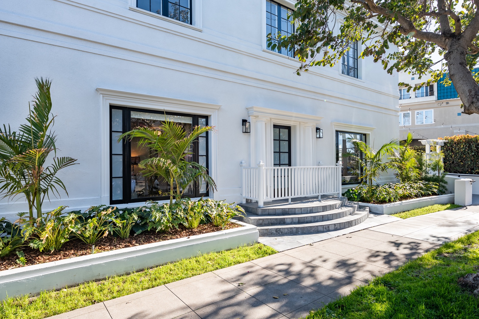 Stately Coronado Crown Villa