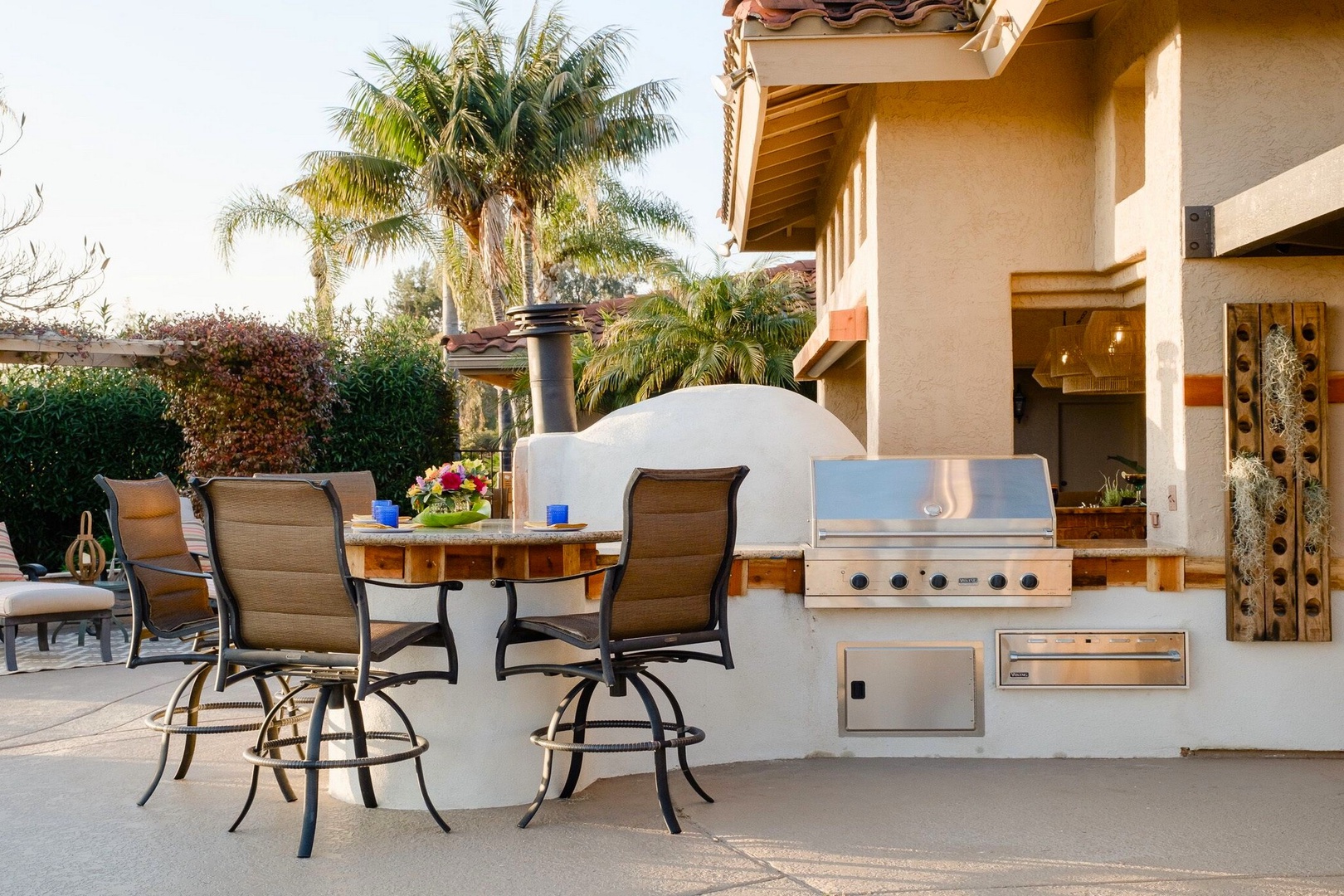 Built-in gas BBQ island