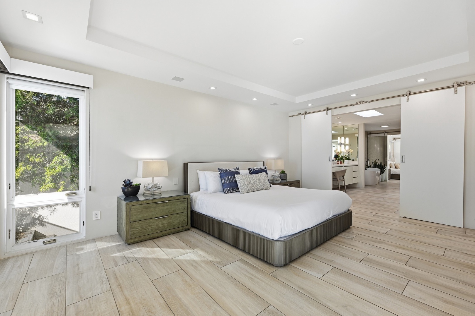 Spacious Primary King Suite