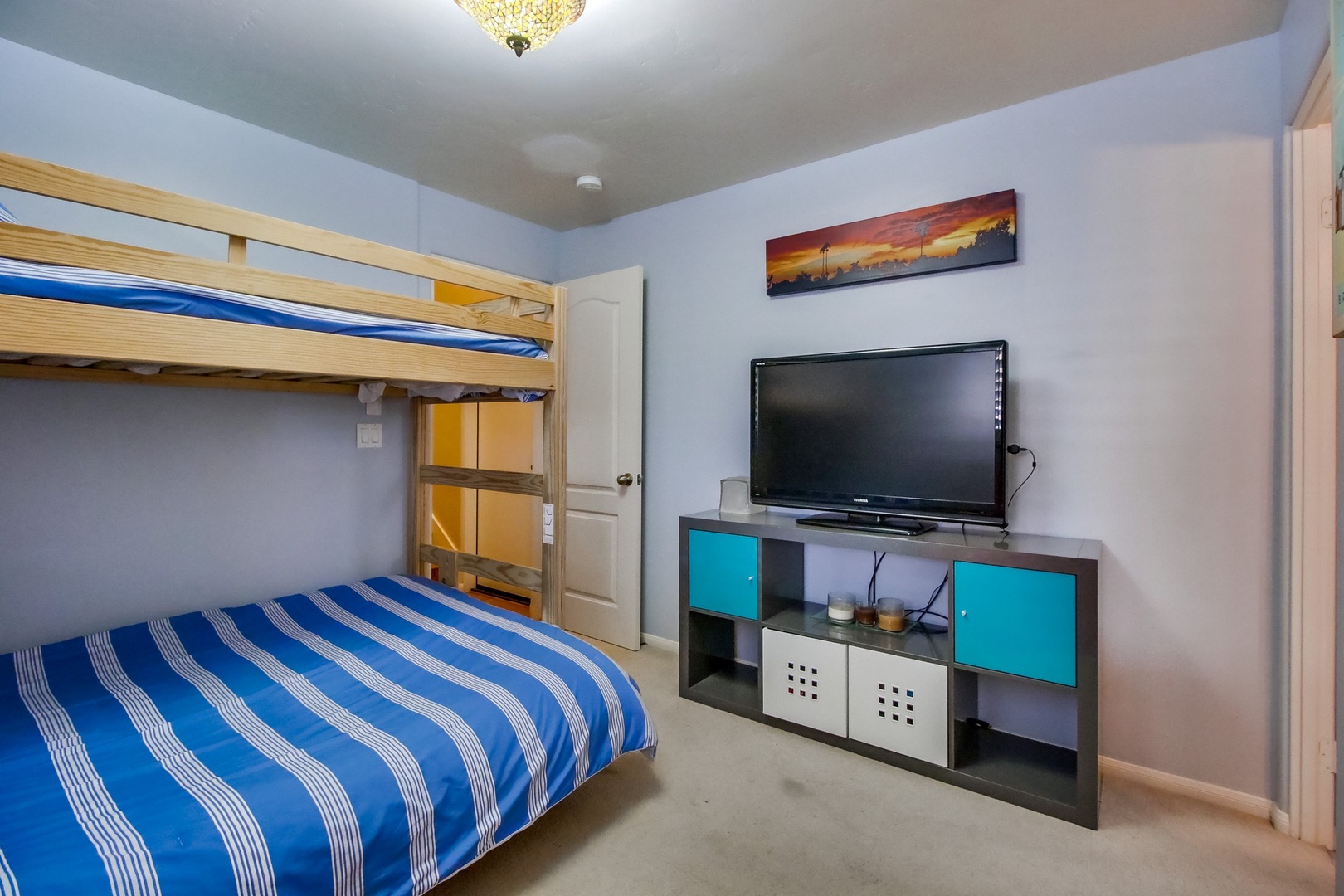 Bedroom 3 with flat-screen TV