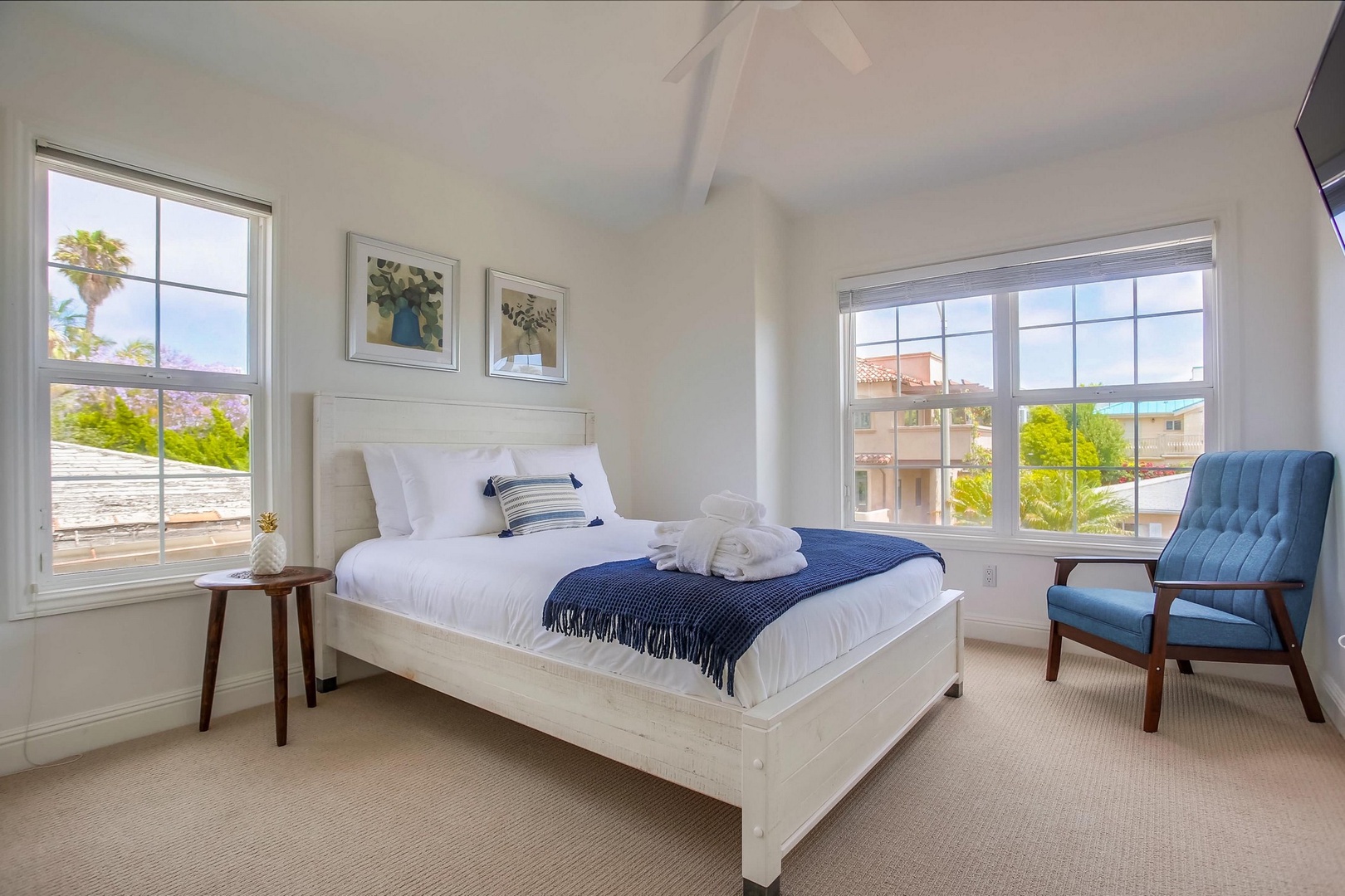 Bedroom 3 with a queen bed