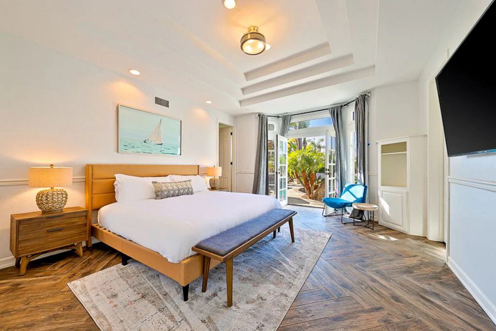 Bedroom with pool access