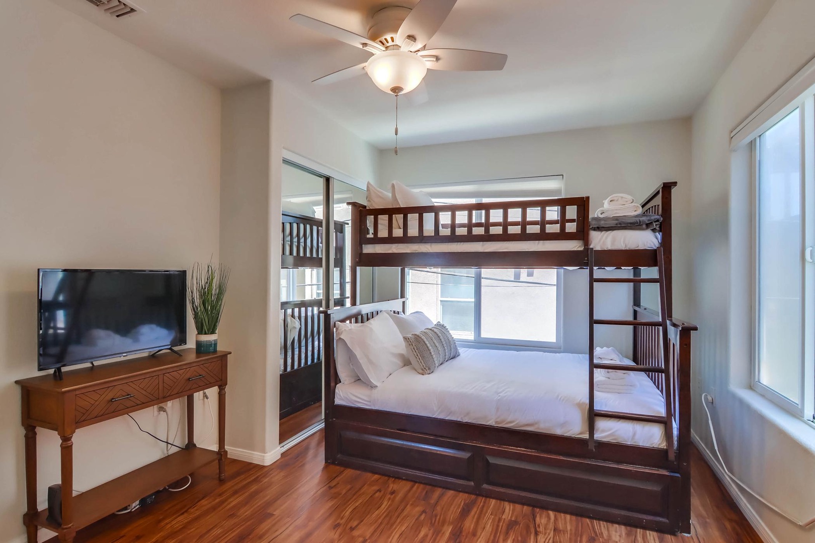 Bedroom 2 with bunk beds