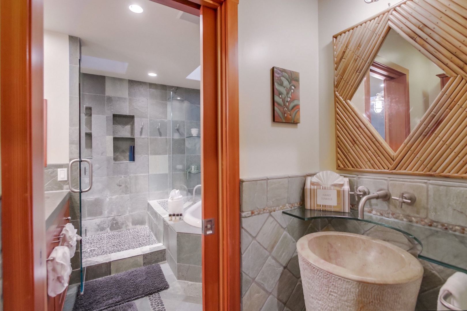 Hall 1/2 bath connects