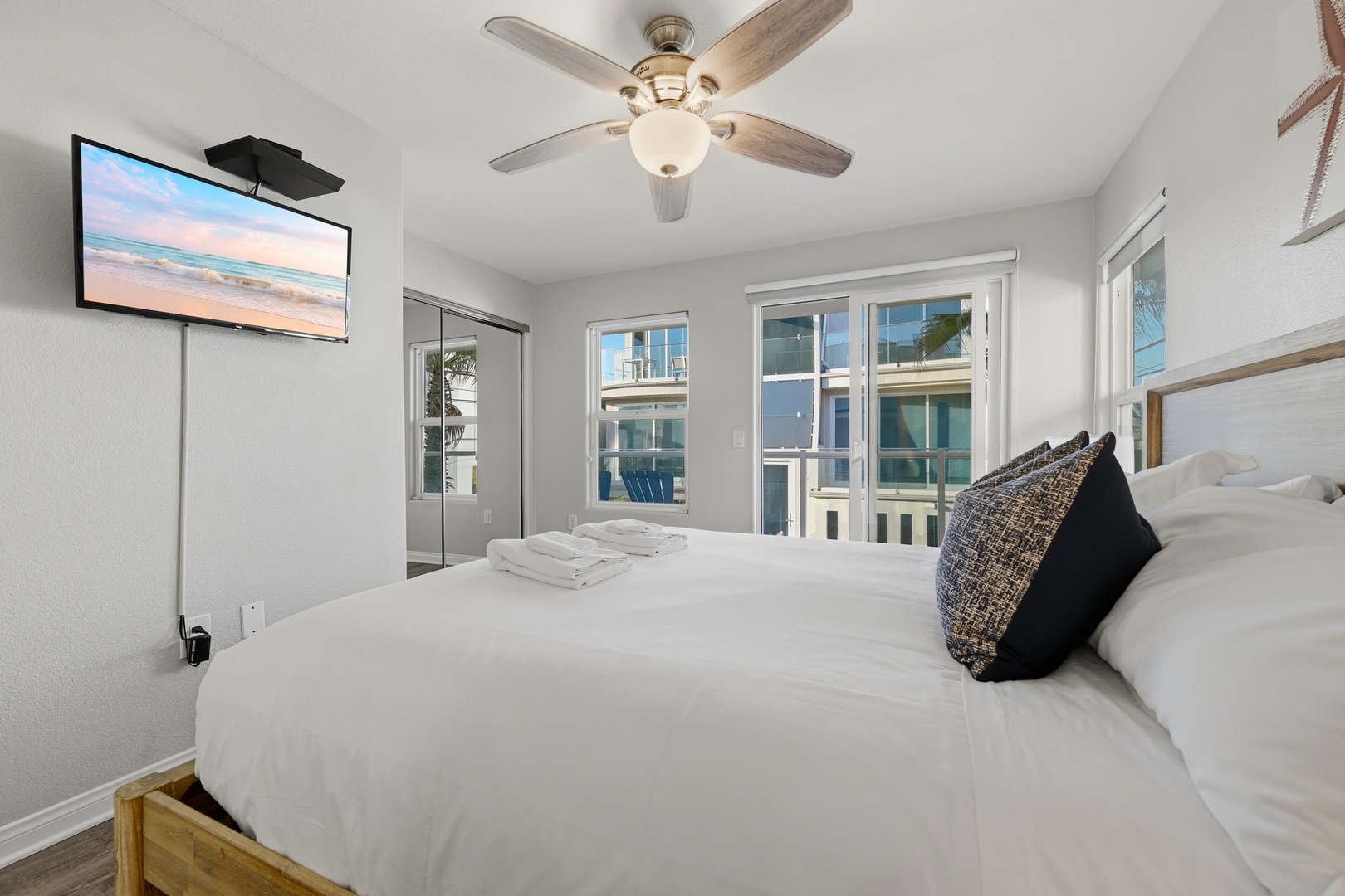 Bedroom 3 with queen bed & TV