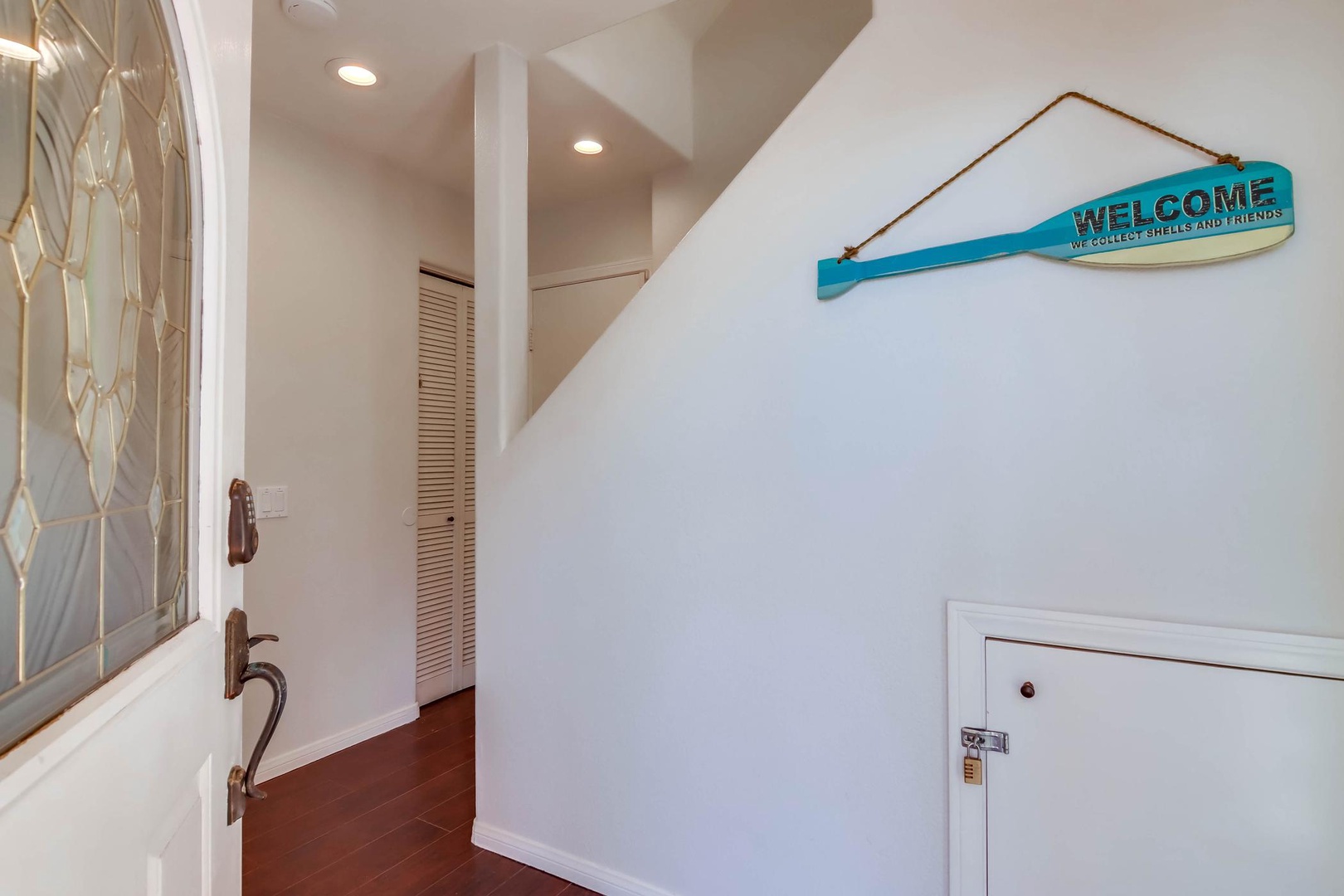 Entry foyer staircase