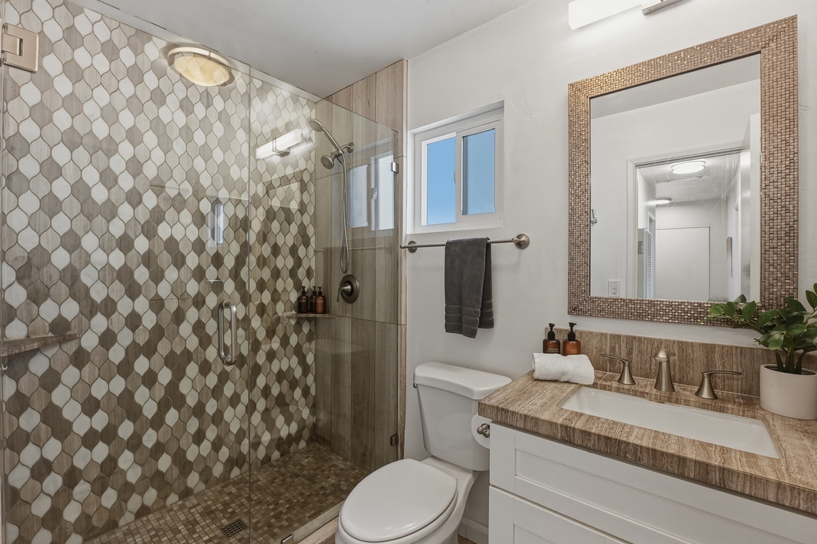 2nd level shared bath with shower