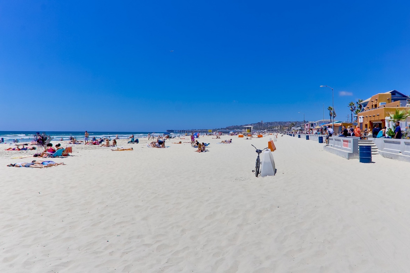 Wide sandy beach at Pacific Beach