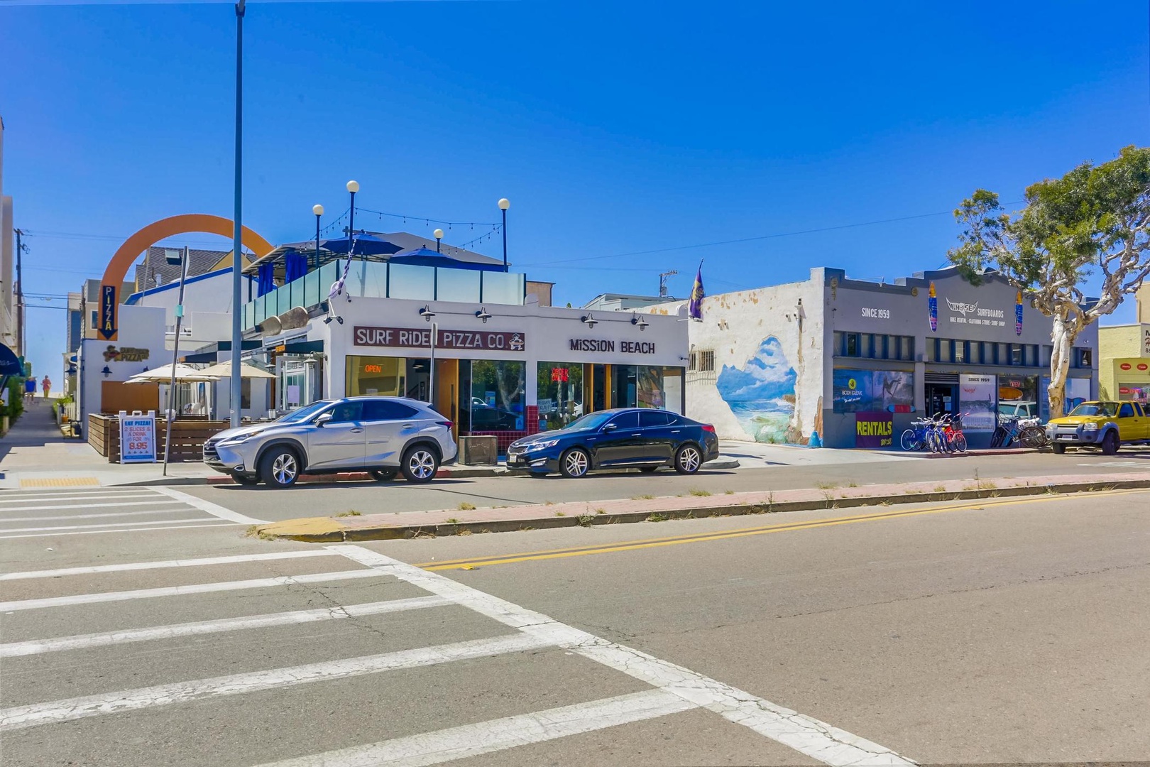 Close walk to restaurants and shops