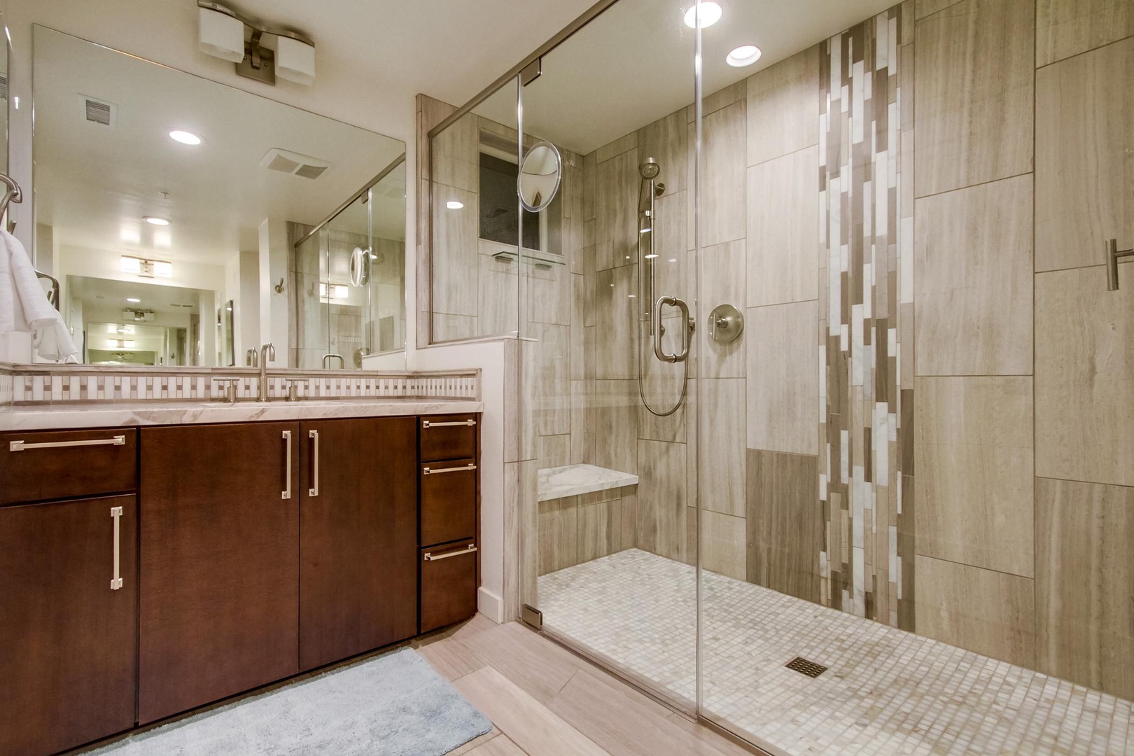 En suite bath with walk-in shower