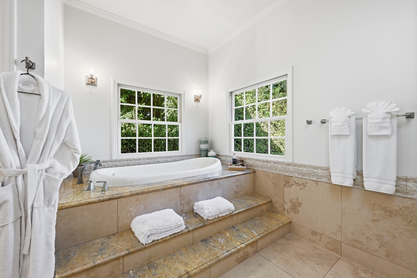 Elevated soaking tub
