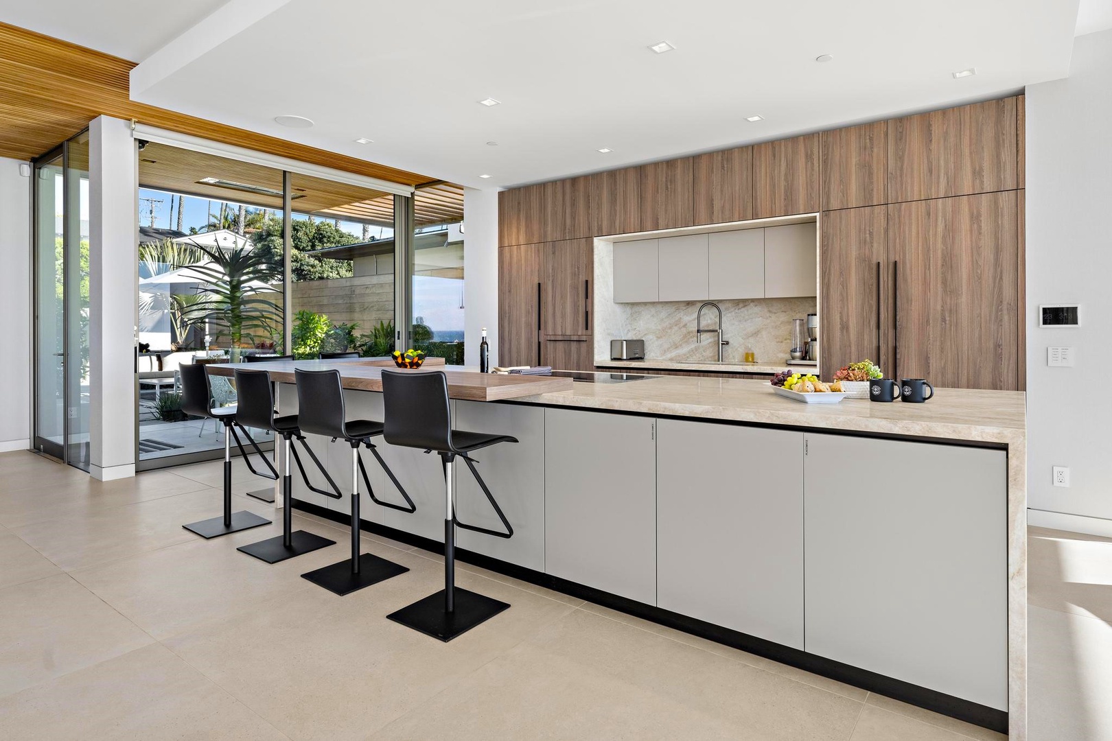 Breakfast bar and courtyard beyond