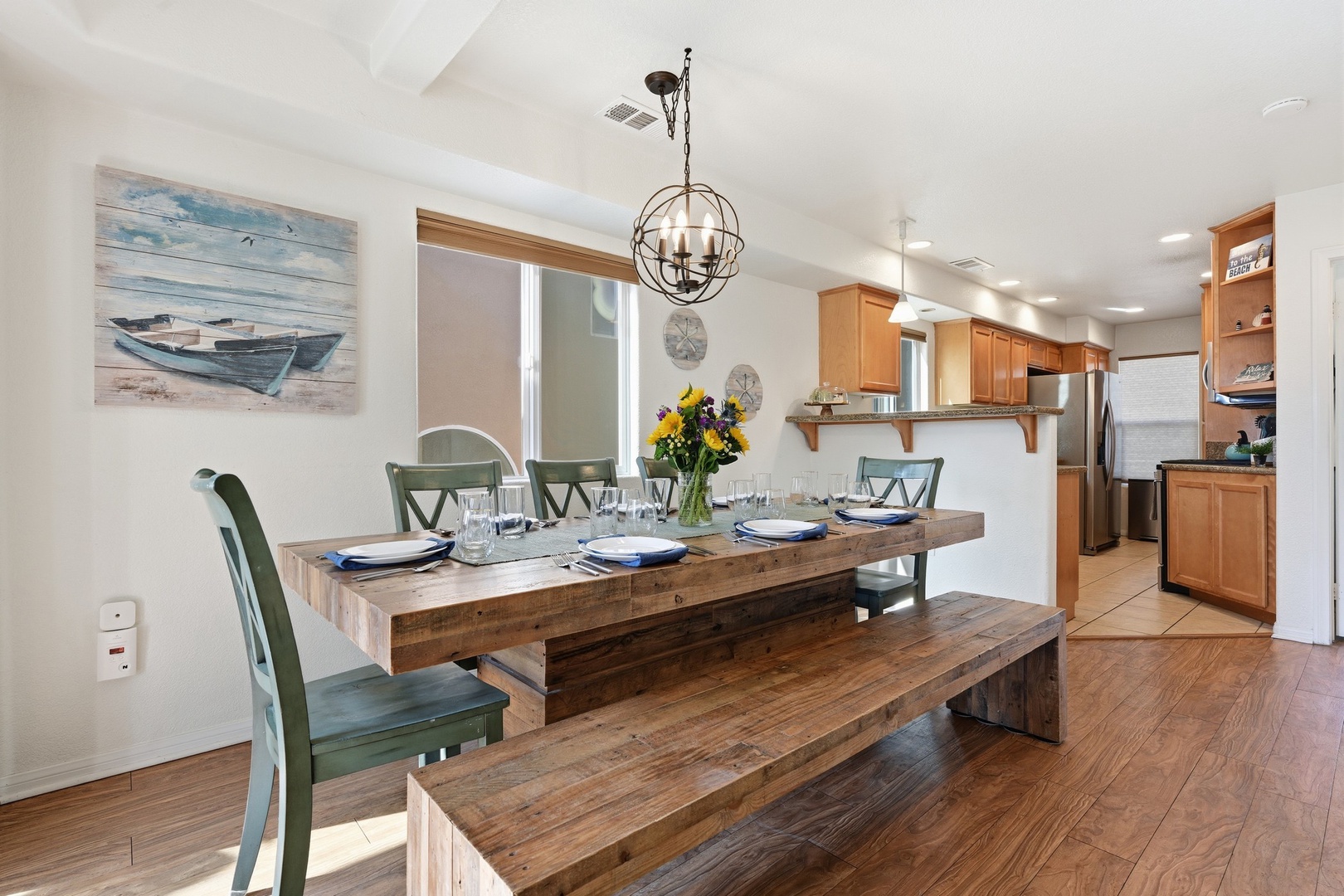 Dining area off the kitchen
