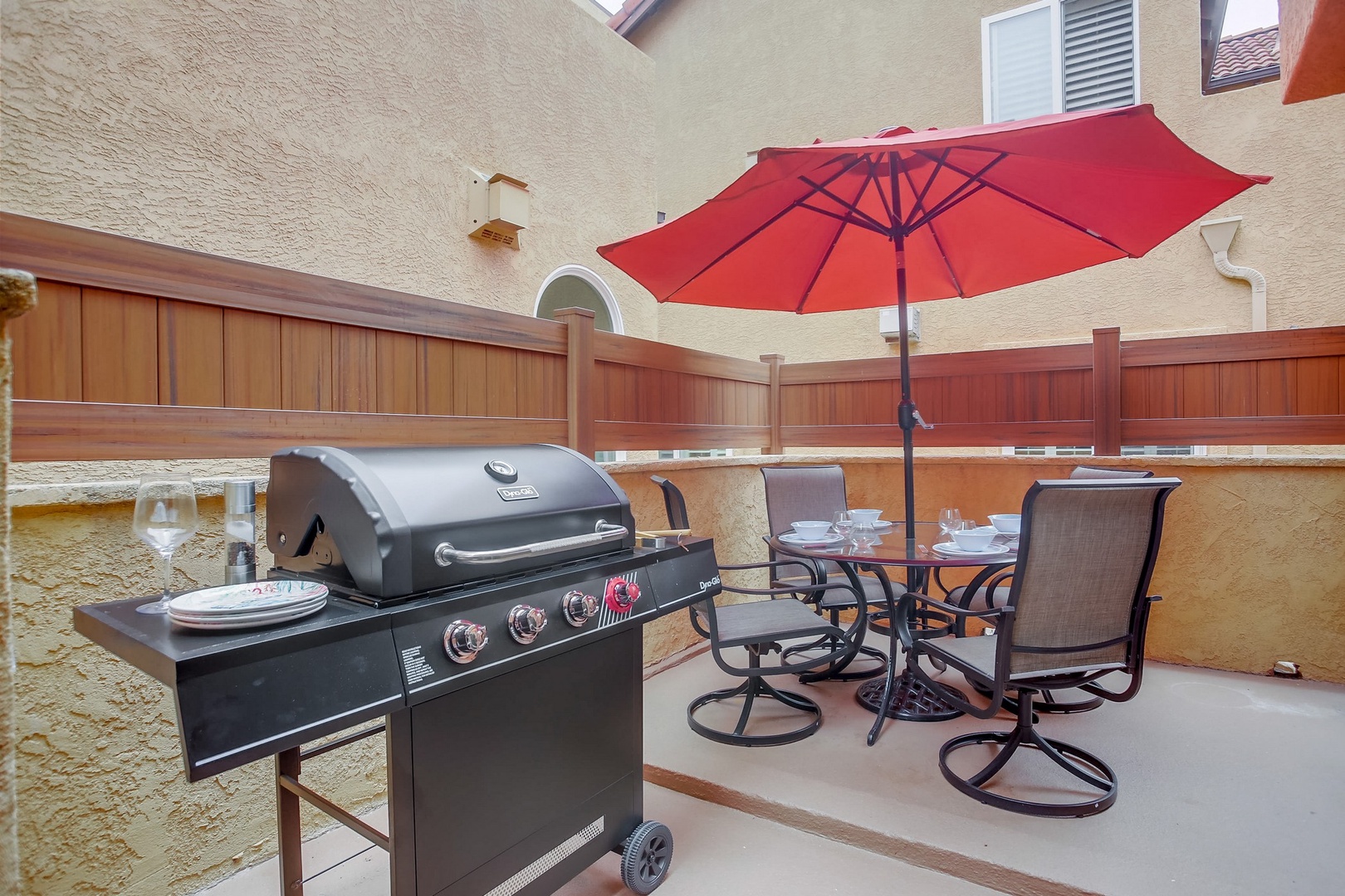 Private patio with bar-b-que