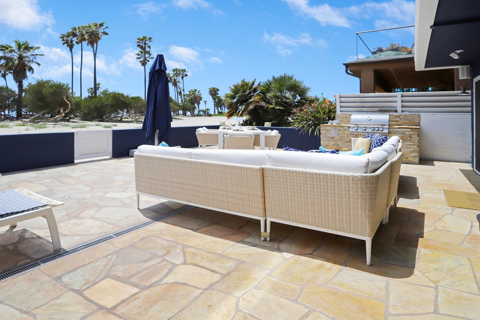 Outdoor lounge seating