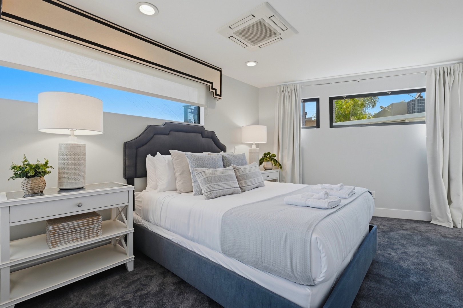 Guest Suite 2 with Queen bed