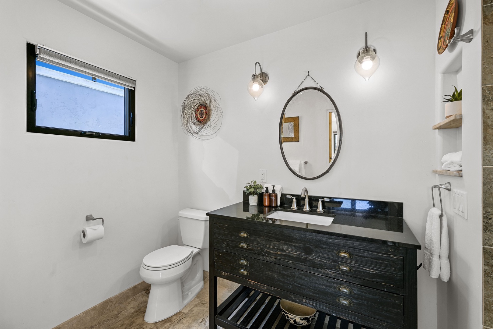 Guest suite 1 bathroom