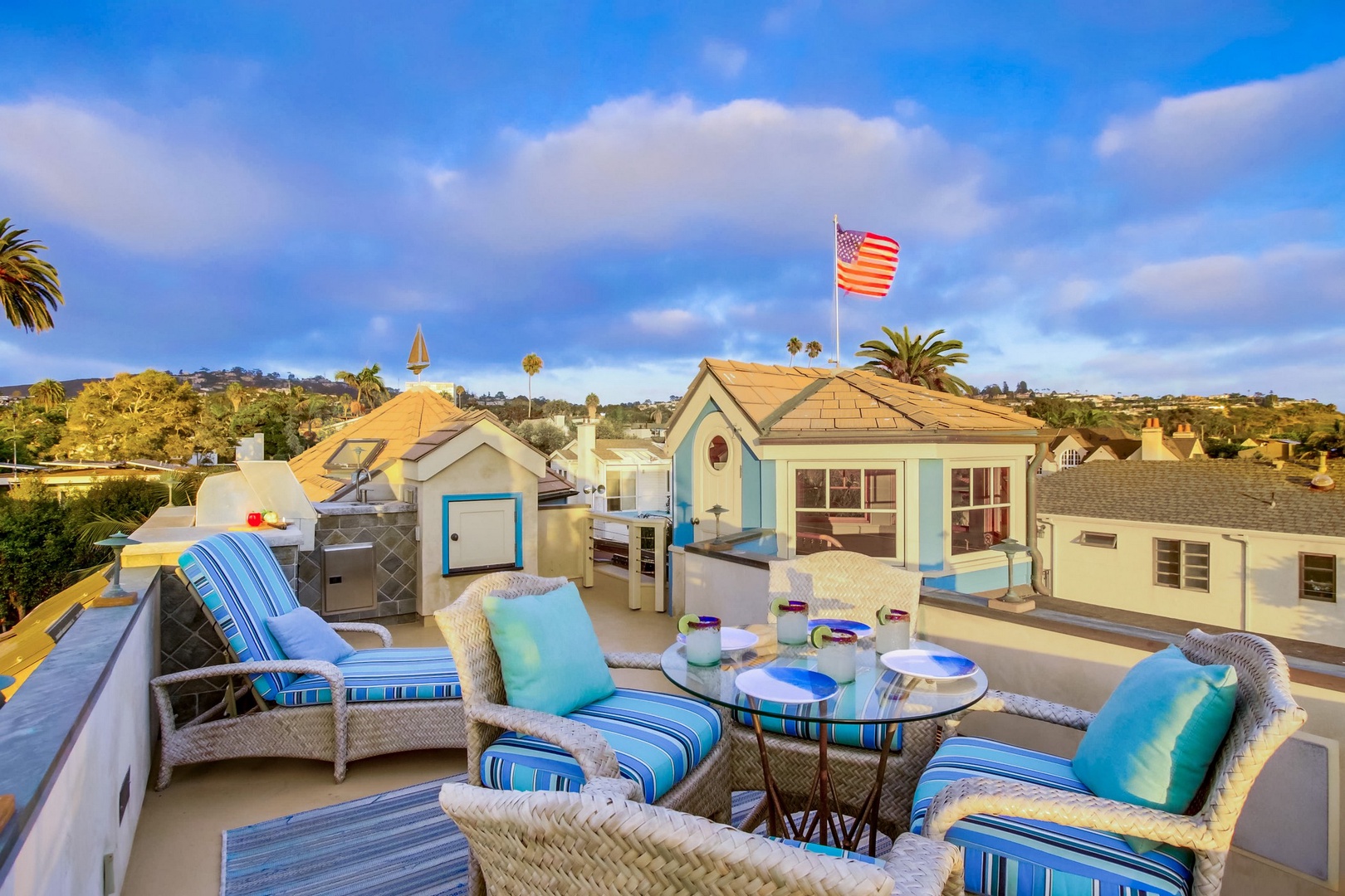 Outdoor living in La Jolla