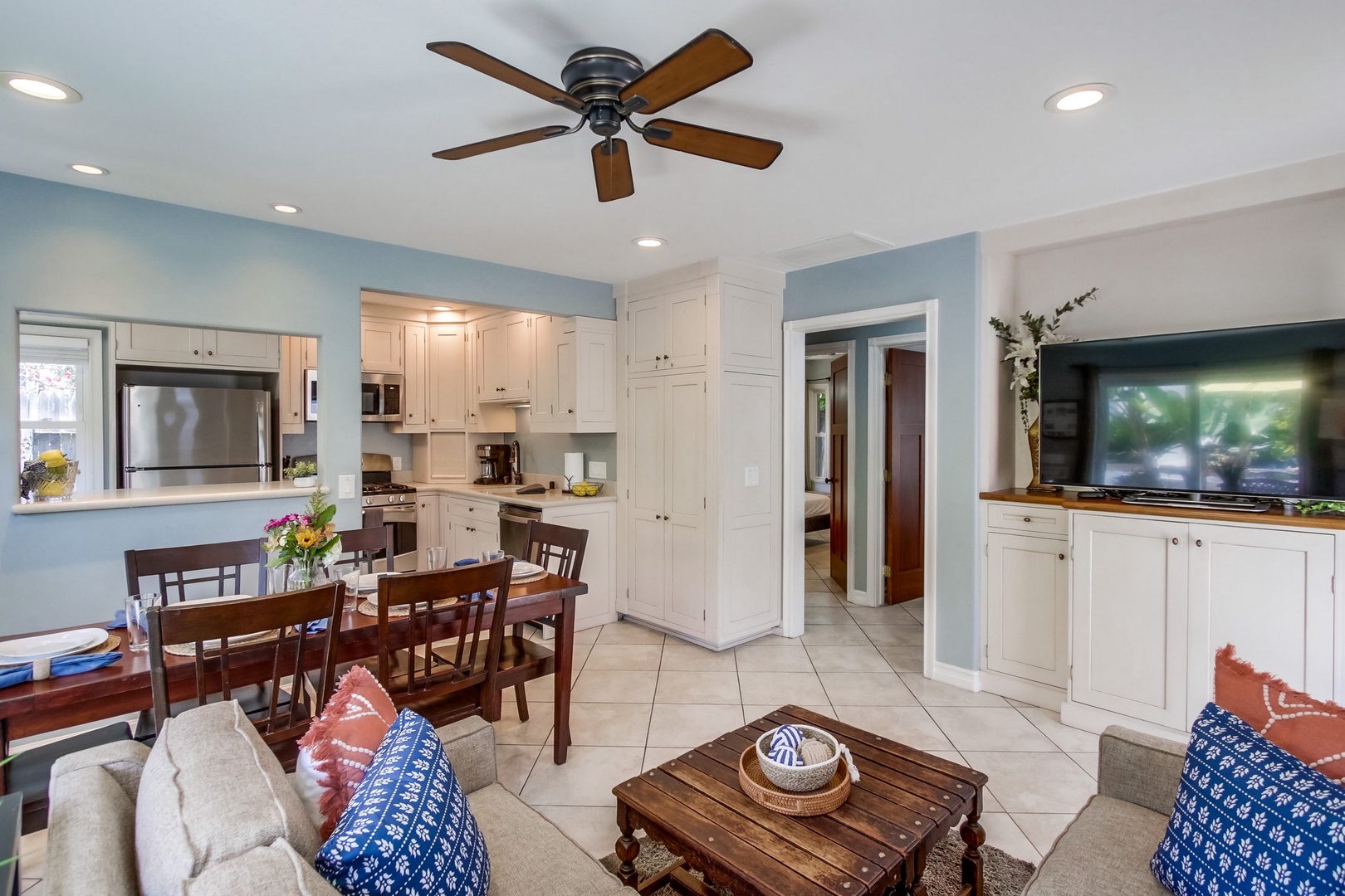 Living area with view to kitchen