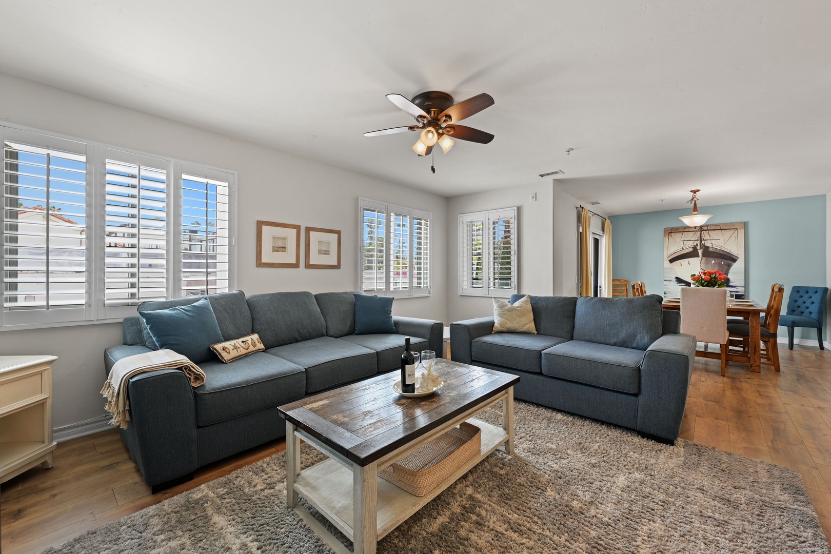 Spacious living room