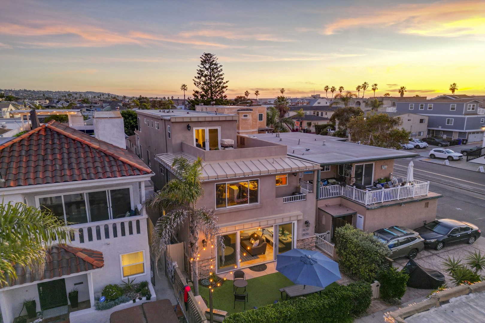 Exterior, Mission Beach Shores, Deal Court