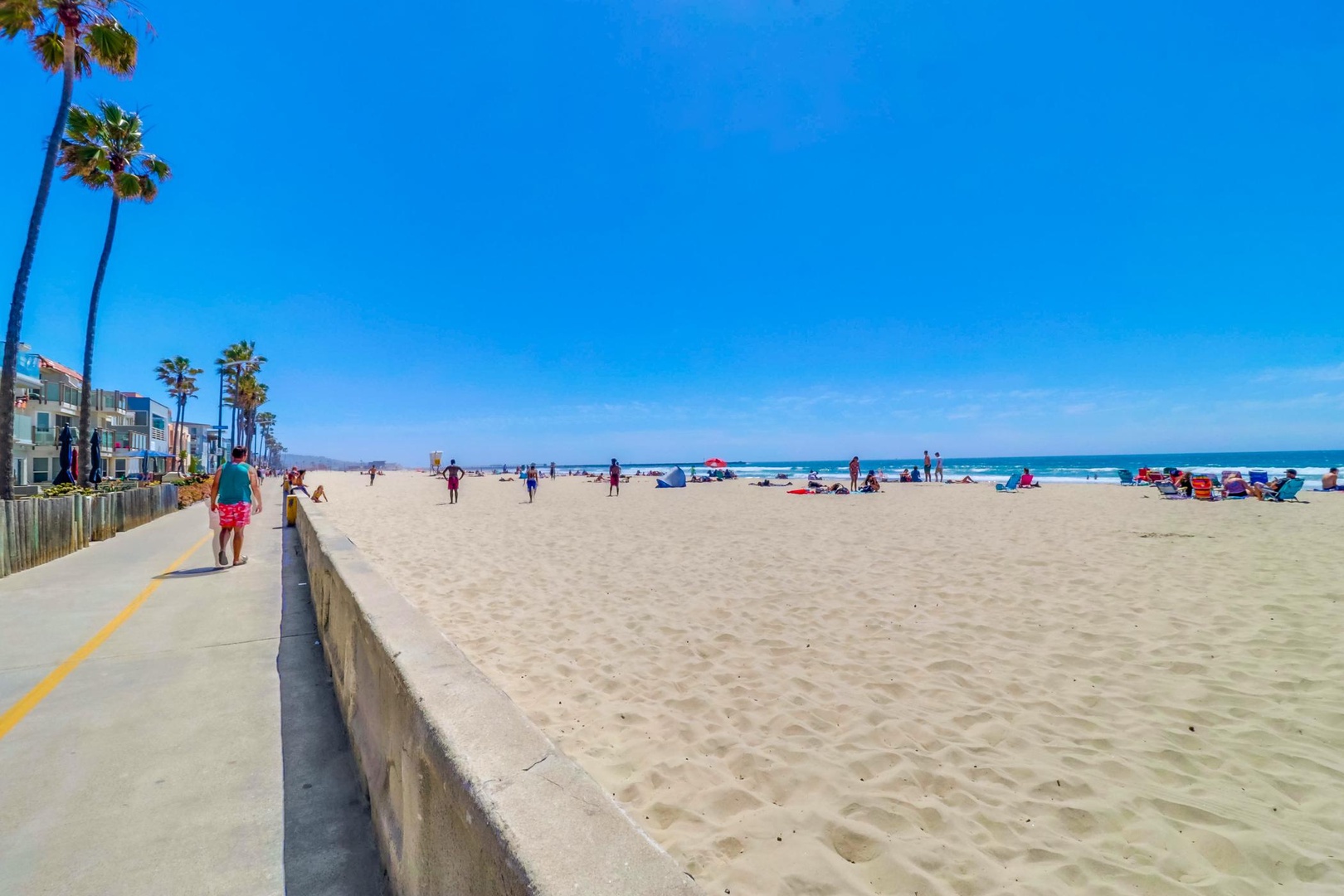 Mission Beach boardwalk south