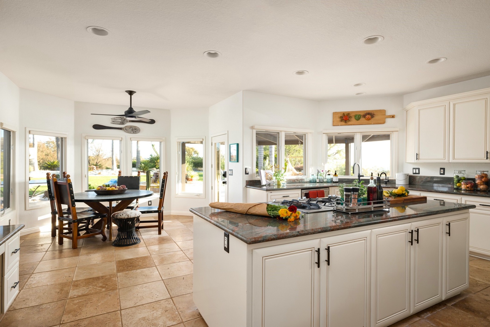 Kitchen and breakfast nook