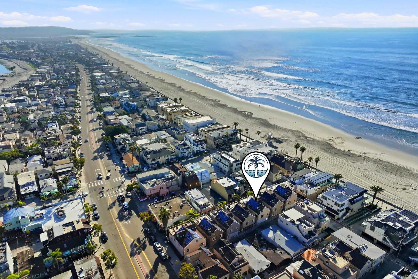 The blue Pacific Ocean is your back yard