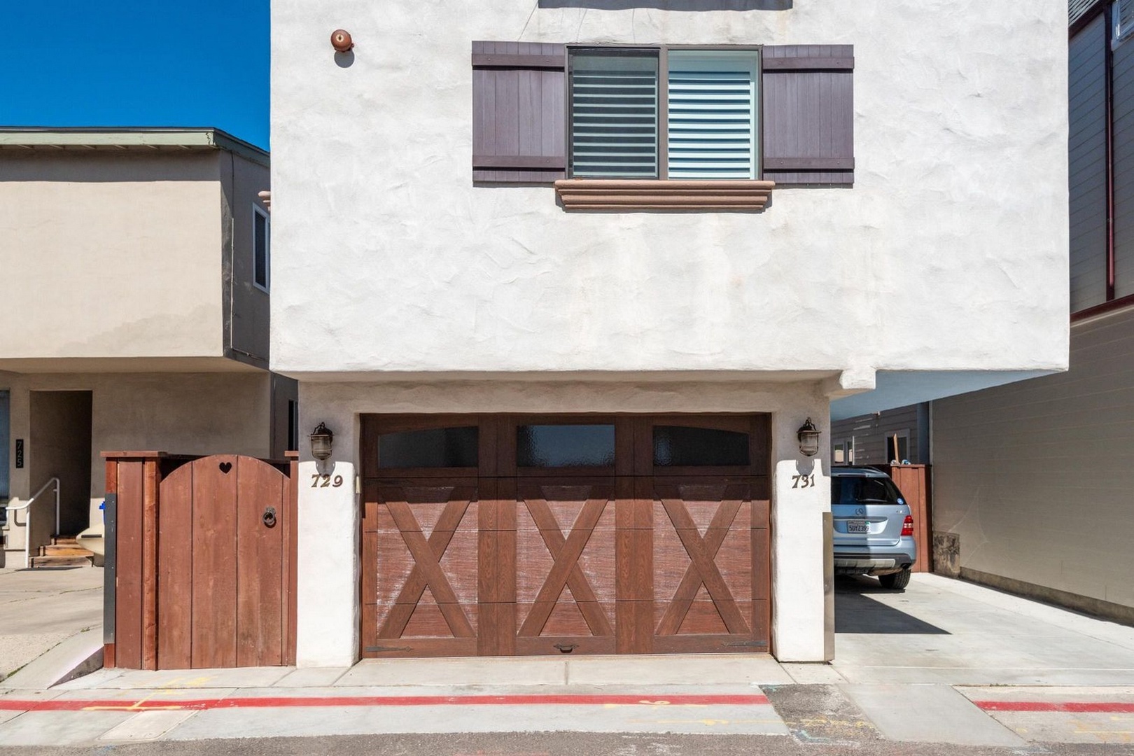 Garage with two parking spaces