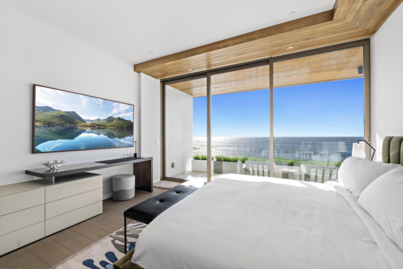 Ocean Suite with TV and terrace