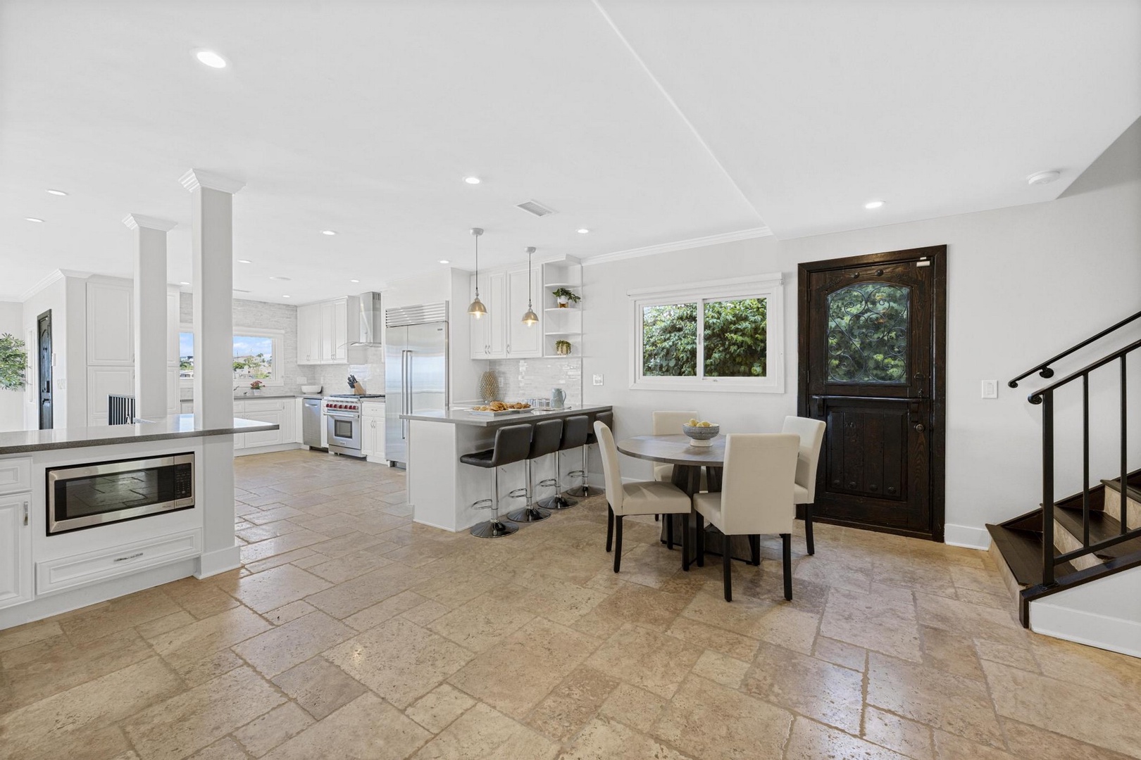 Large kitchen with breakfast table